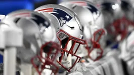 ap-patriots-helmets-1551821910.webp