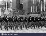 the-nazi-propaganda-picture-shows-the-march-of-fascist-militia-from-HG6F5J.jpg