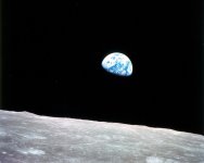 1968_Earthrise_297755main_GPN-2001-000009_full.jpeg