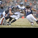 bears-moore--urlacher--toeaina-tackle-seahawks-obomanu-71.jpg