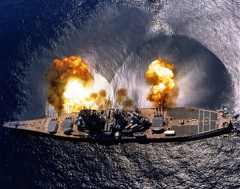 800px-Uss_iowa_bb-61_pr.jpg